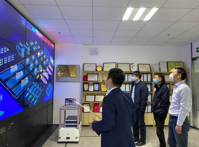 华晨大数据中心主任莅临鸿宇科技参观学习